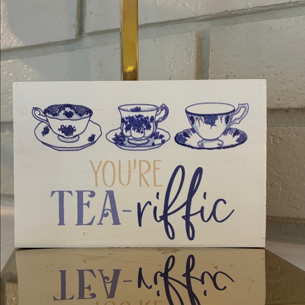 Cute Wooden Tea Sign
